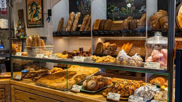 Escaparate de la panadería Pan a Mà