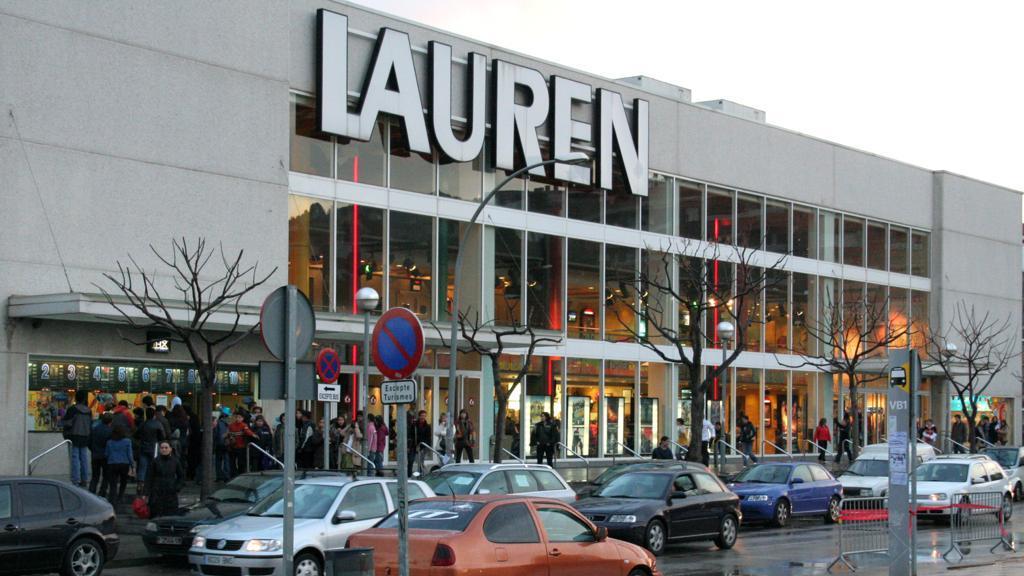 Antiguos cines Lauren de Viladecans, cerrados desde 2013