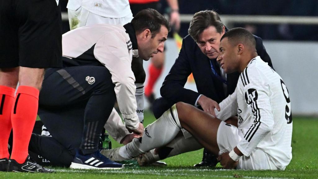 Kylian Mbappé, atendido por los servicios médicos del Real Madrid por una lesión muscular contra el Atalanta