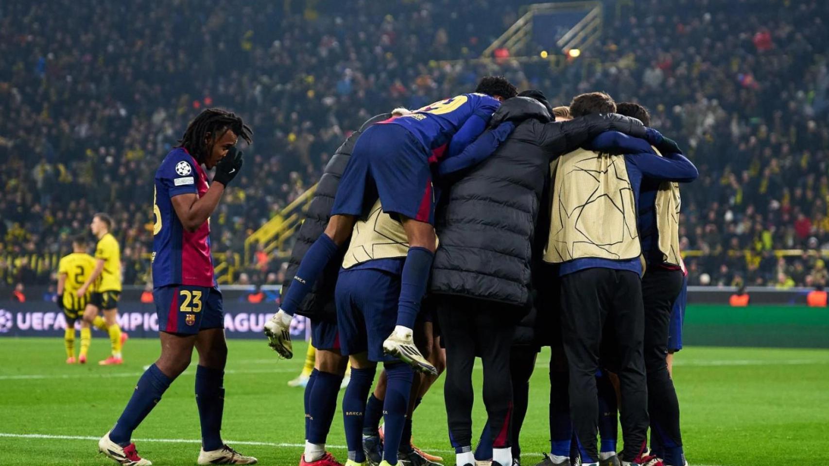 Los jugadores del Barça celebran un gol en la victoria de Champions League contra el Borussia Dortmund