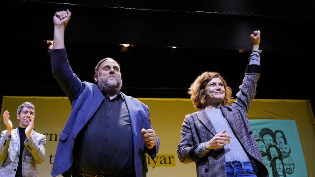 El president d'ERC, Oriol Junqueras, juntament amb el seu número dos que lidera el grup municipal a Barcelona, Elisenda Alamany