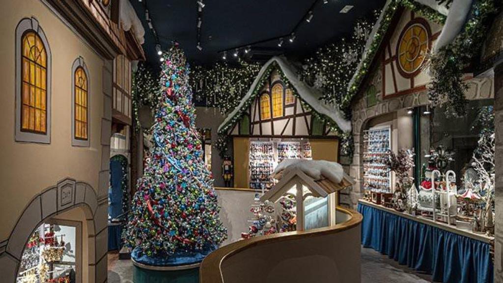 Interior de la botiga més nadalenca de Barcelona
