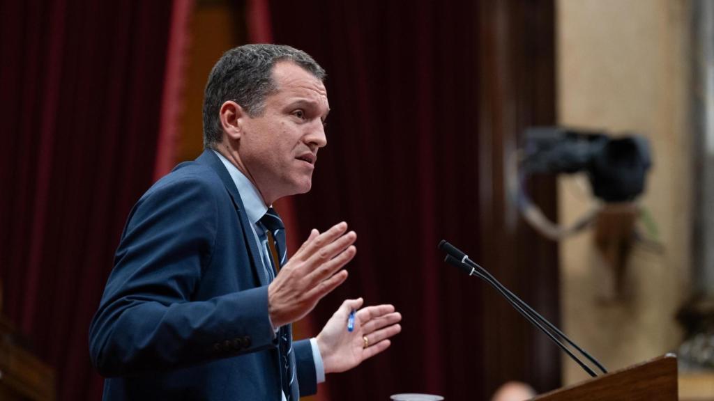 El 'conseller' de Agricultura, Ganadería, Pesca y Alimentación de la Generalitat, Òscar Ordeig, en el Parlament