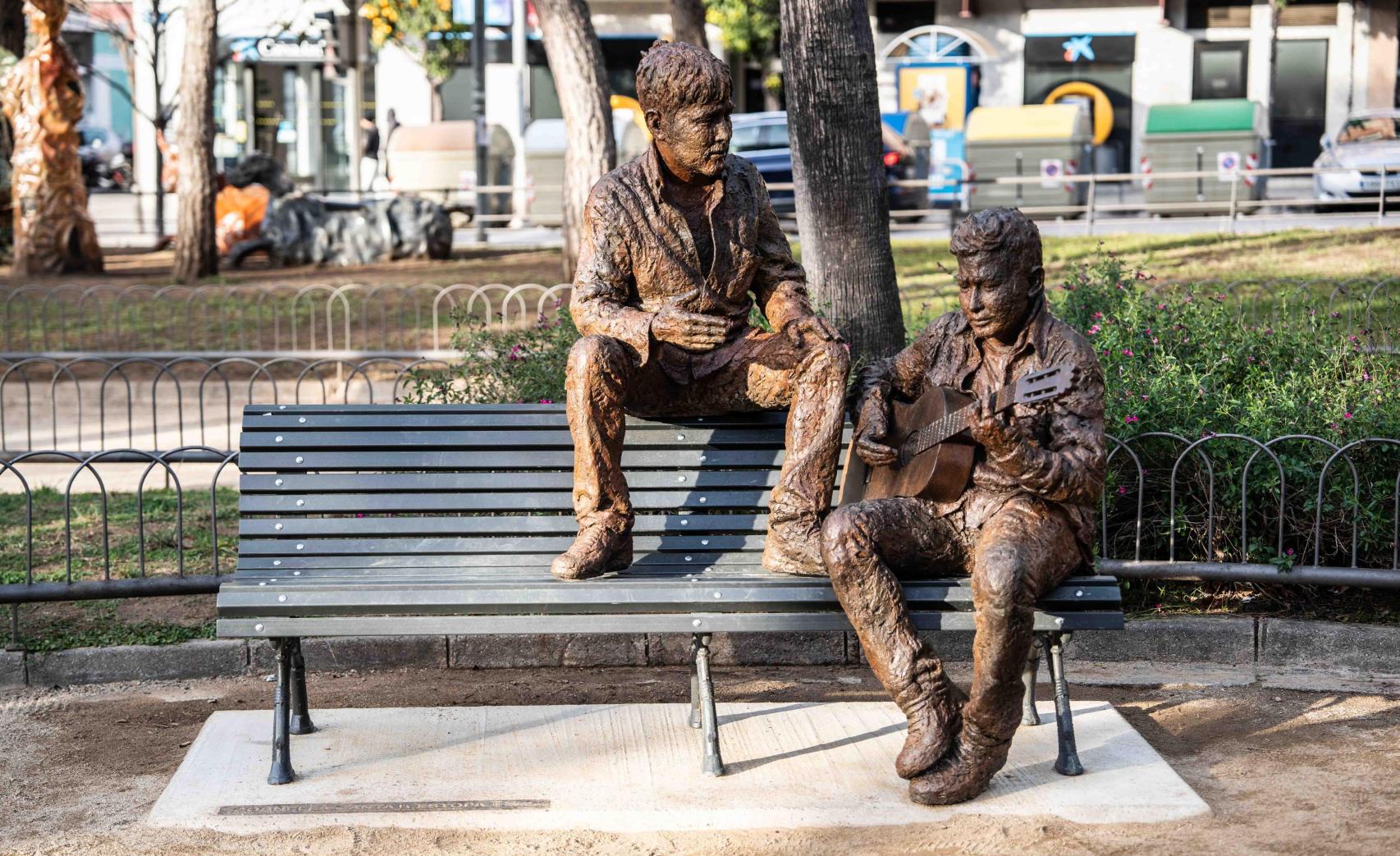Estatua de homenatge a Estopa a la plaça Catalunya
