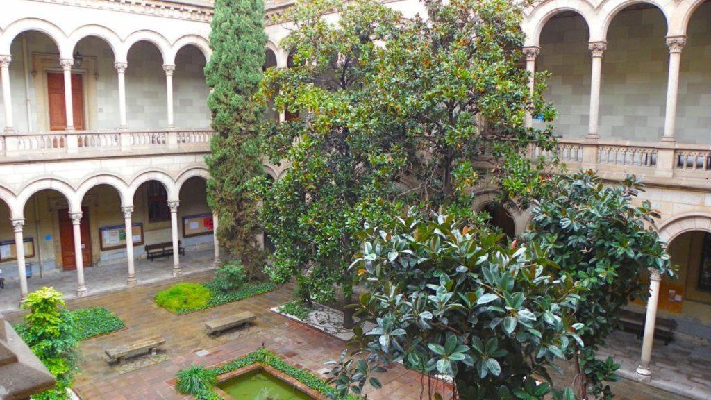 Edificio histórico de la UB