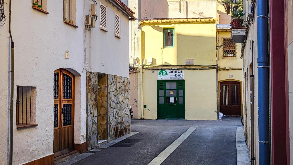 La calle Demòstenes, en el barrio de Sants de Barcelona