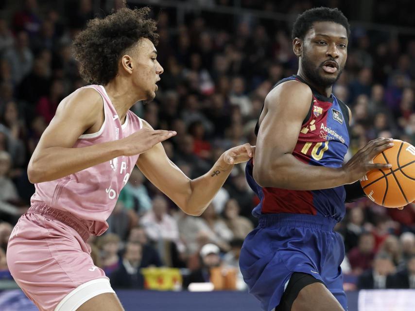 Chimezie Metu durante el Barça de basket-Joventut de Badalona