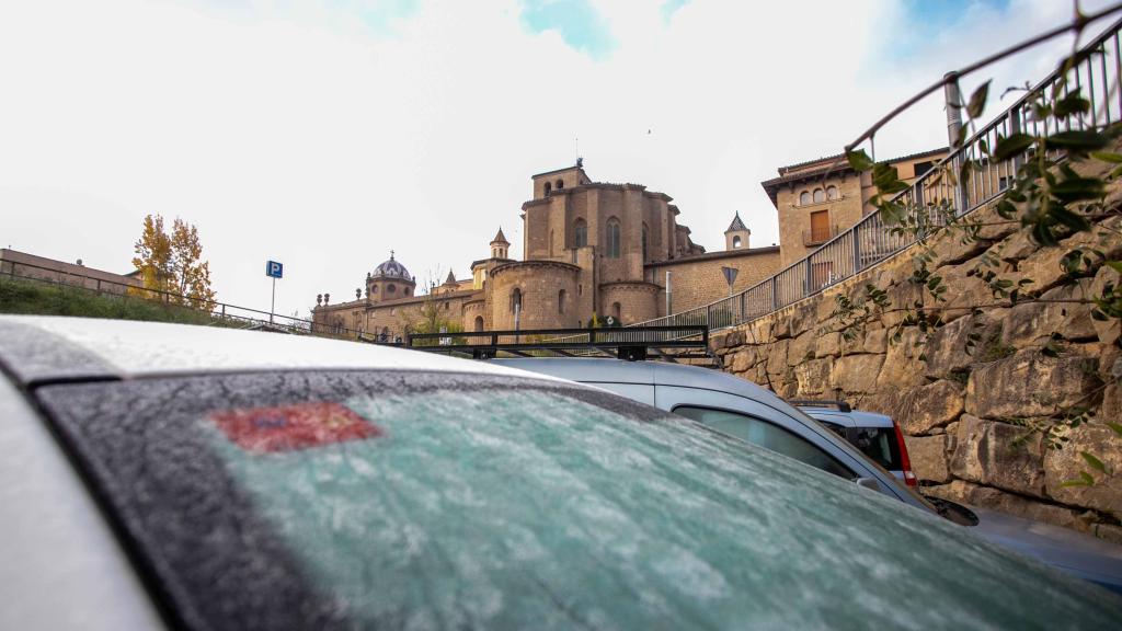 Foto de un parabrisas helado en Cataluña