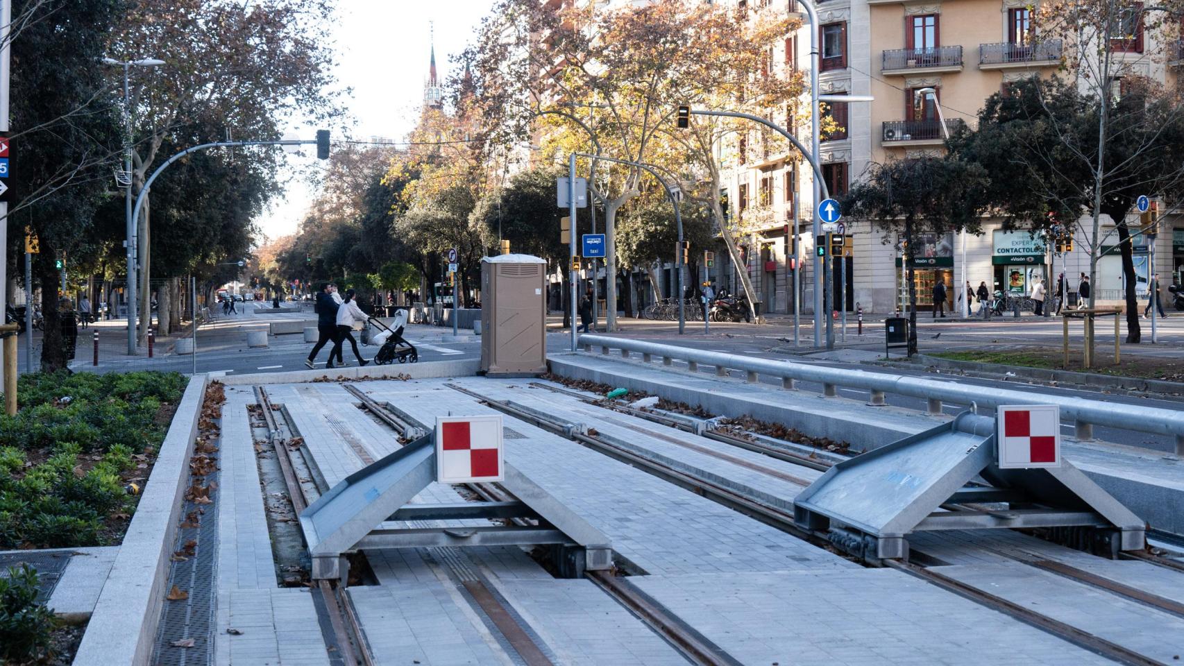 Final del tranvía en Diagonal, en la parada de Verdaguer