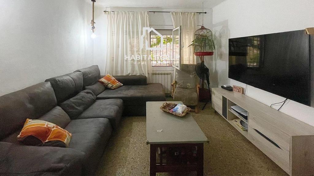 Habitación de un piso en venta