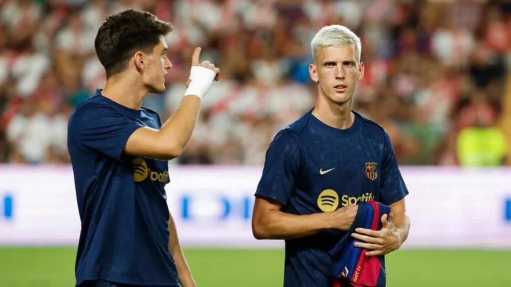 Pau Víctor y Dani Olmo, poco antes de disputar un partido con el Barça