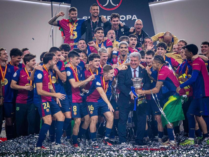 Laporta, eufórico, tras ganar la Supercopa