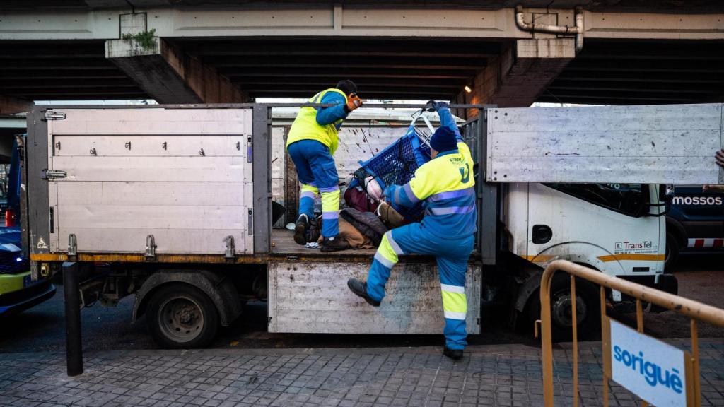 Operativo policial contra el mercadillo de la miseria de Badalona