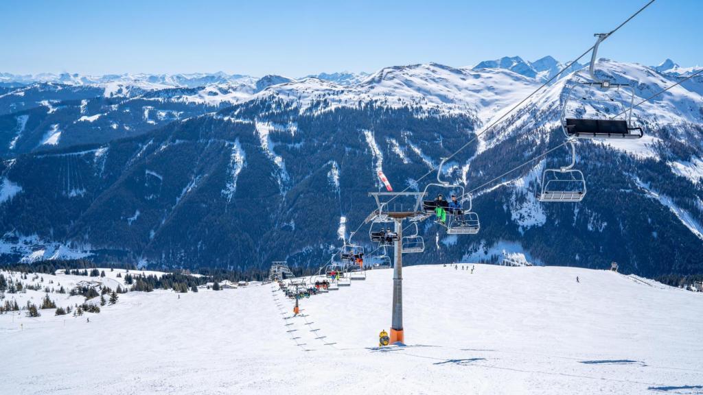 Telesila en una estación alpina