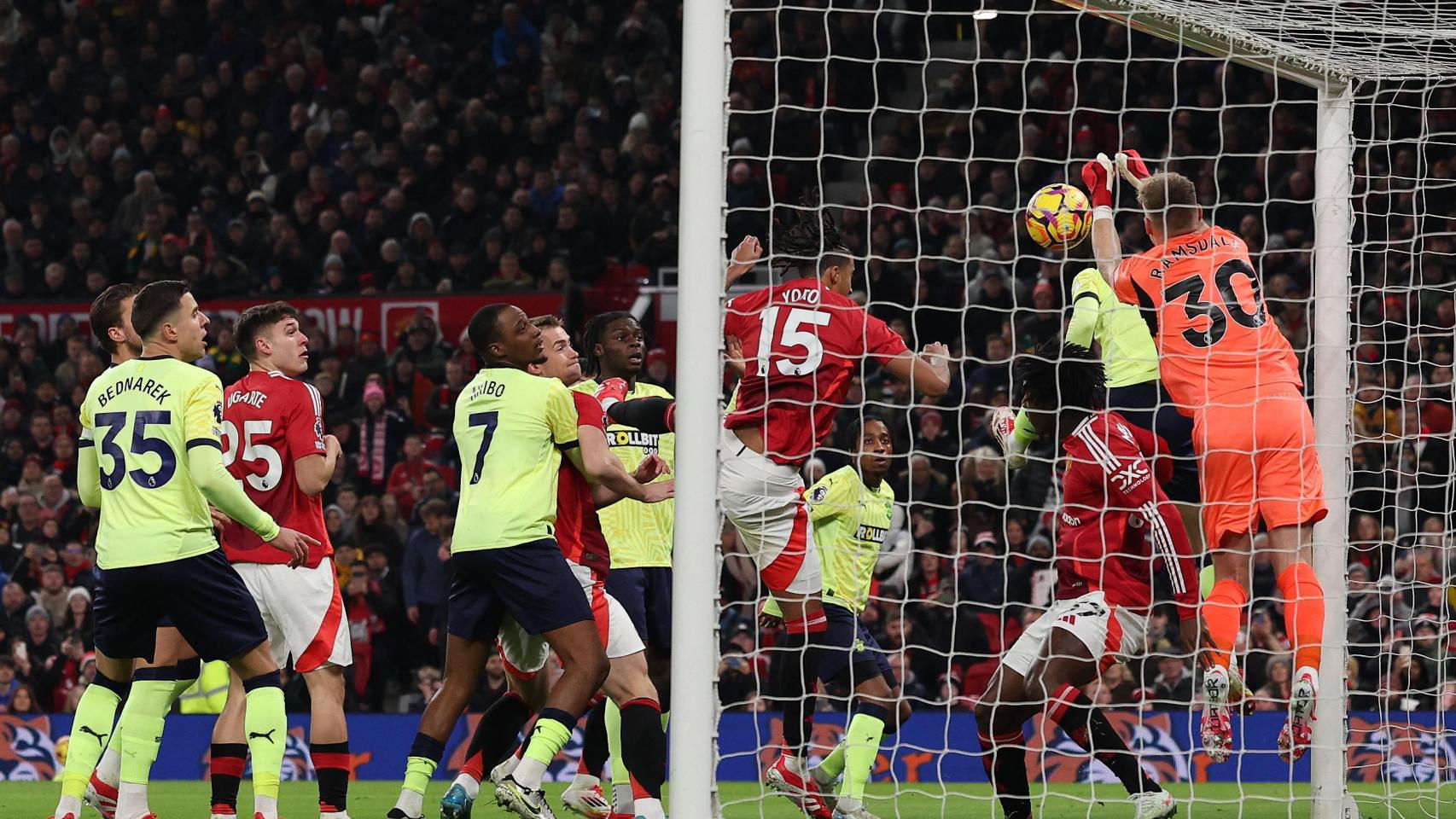 Los jugadores del Manchester United, en el partido de Premier League contra el Southampton
