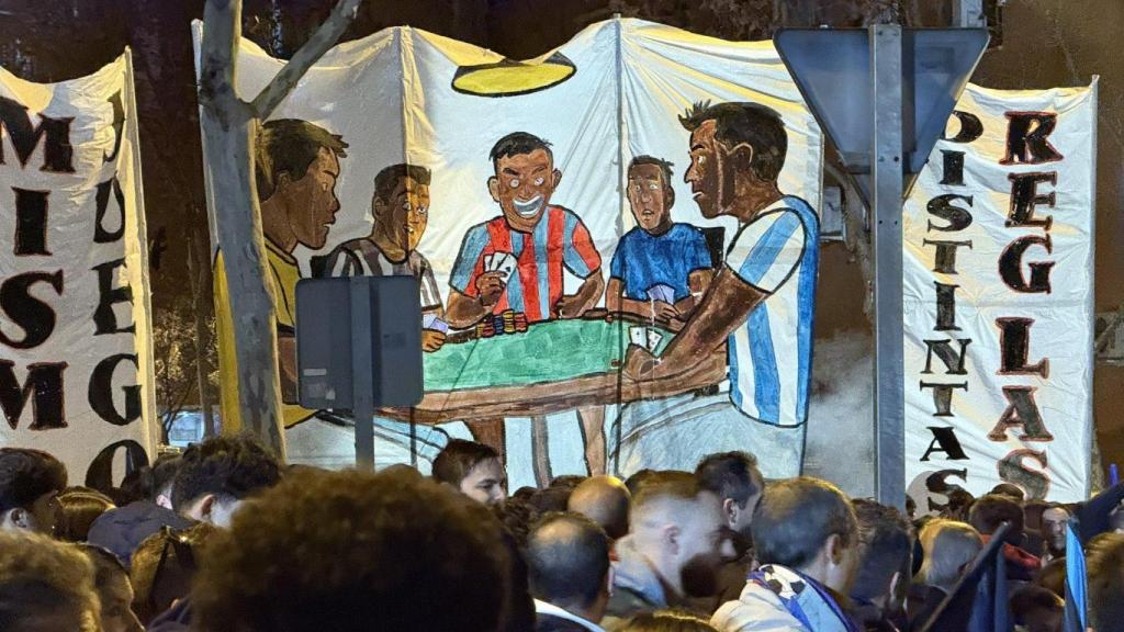 Pancarta de la afición del Getafe destinada al Barça: Mismo juego, distintas reglas