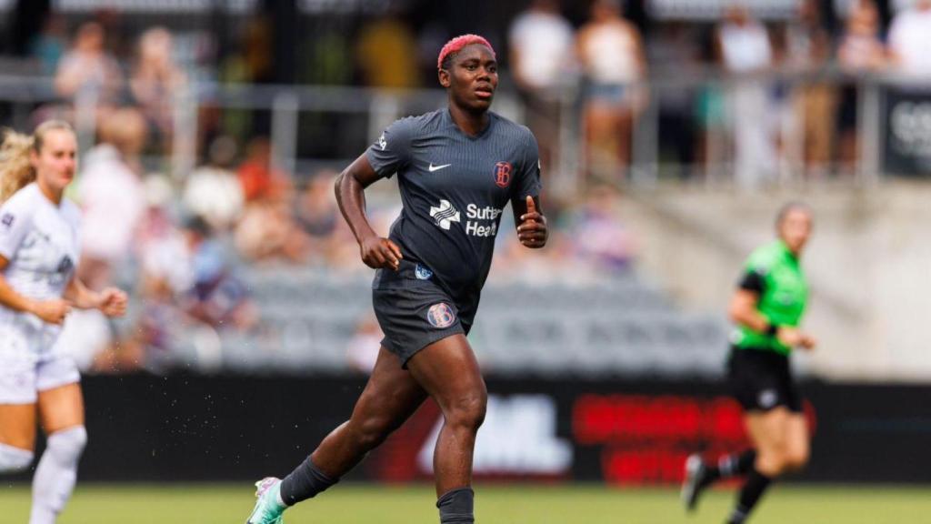 Asisat Oshoala, exjugador del Barça Femenino, durante un partido con el Bay FC