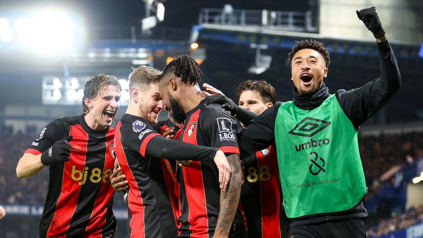 Los jugadores del Bournemouth festejan una victoria en la Premier League