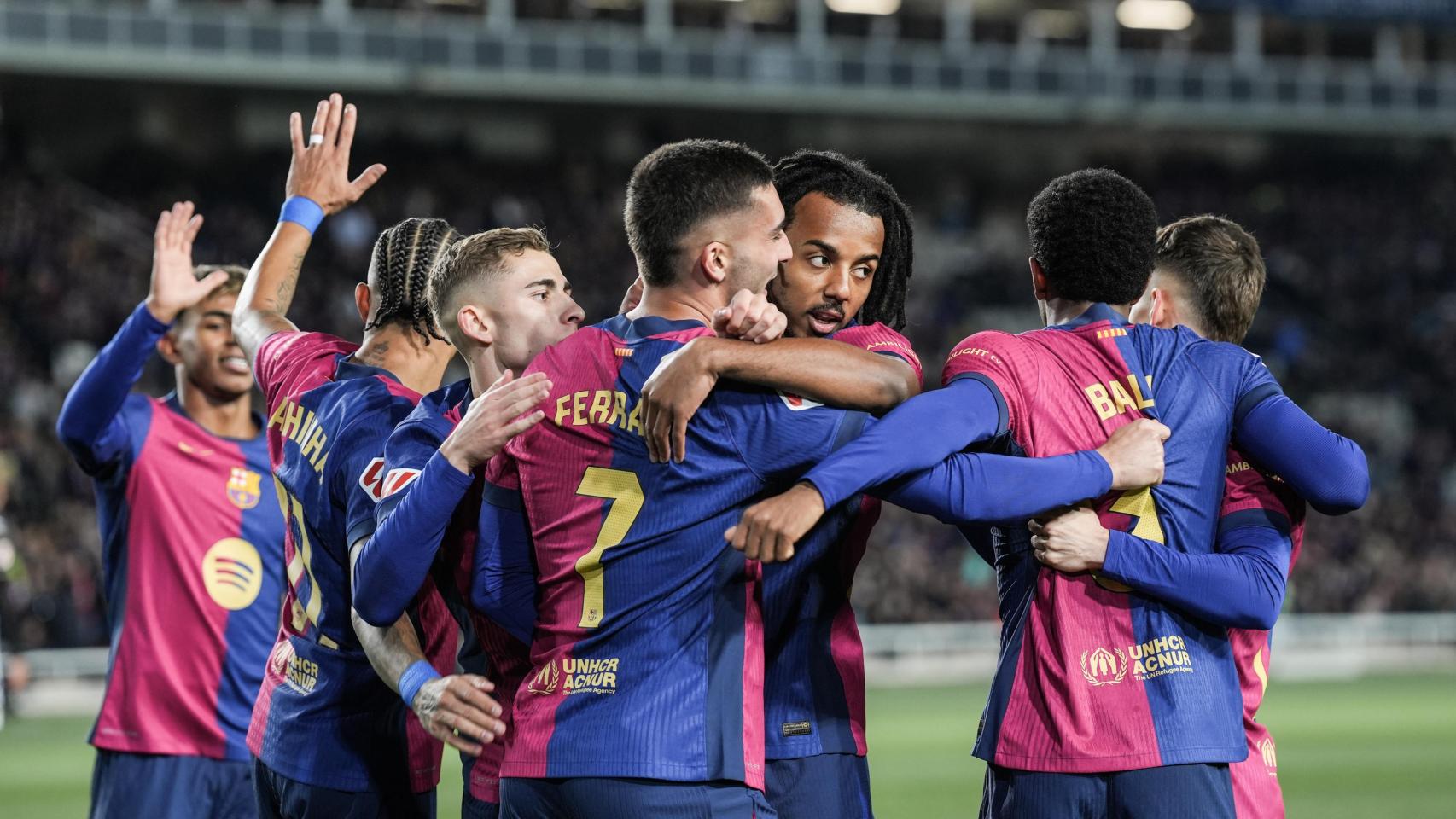 Los jugadores del Barça celebran un gol en la paliza contra el Valencia CF
