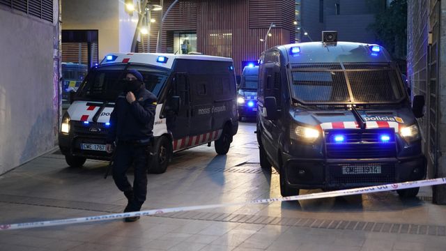 Dos furgones de los Mossos d'Esquadra