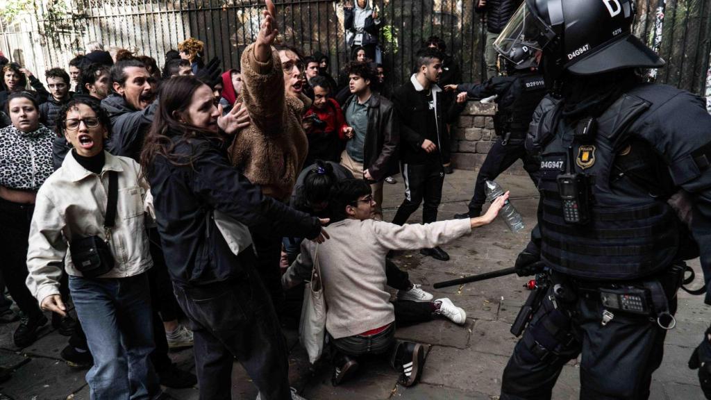 Imagen del desalojo de la Antiga Massana de Barcelona