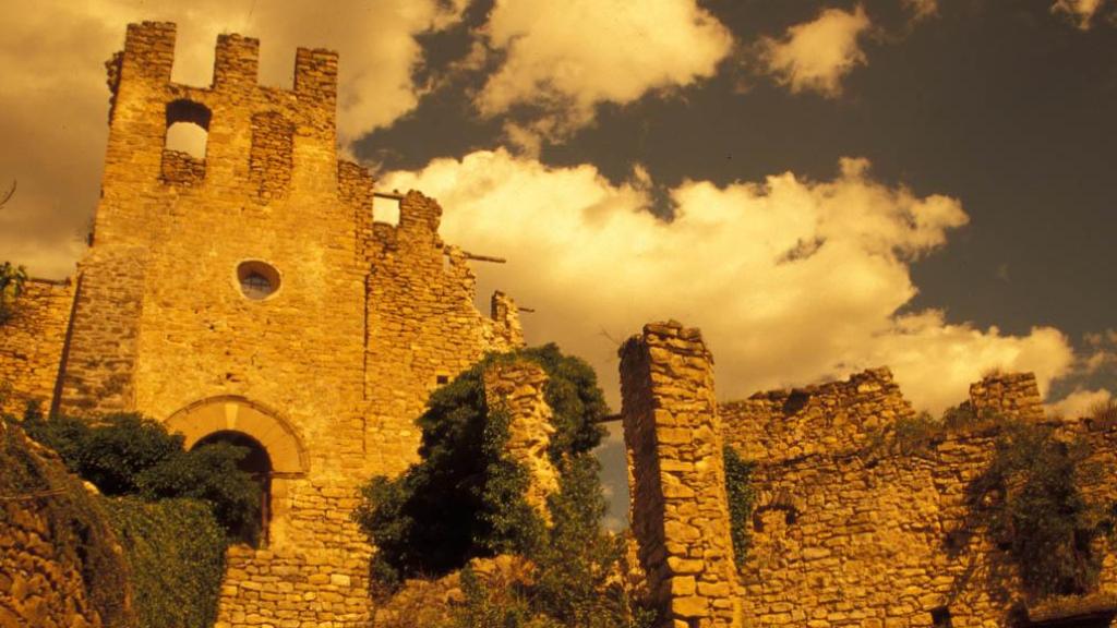 El pueblo abandonado de Lleida repleto de búnkeres de la Guerra Civil, Aramunt Vell