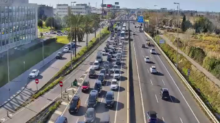 Unos taxis colapsan la ronda litoral a 29 de enero de 2025