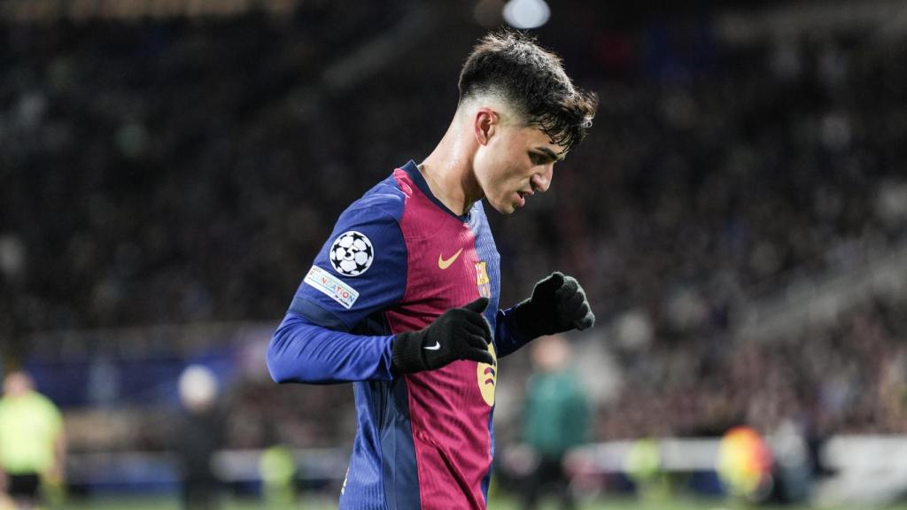 Pedri, durante el partido del Barça contra la Atalanta en Montjuïc