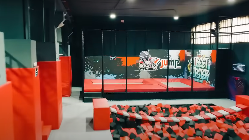 Interior del Hijump Park Sabadell