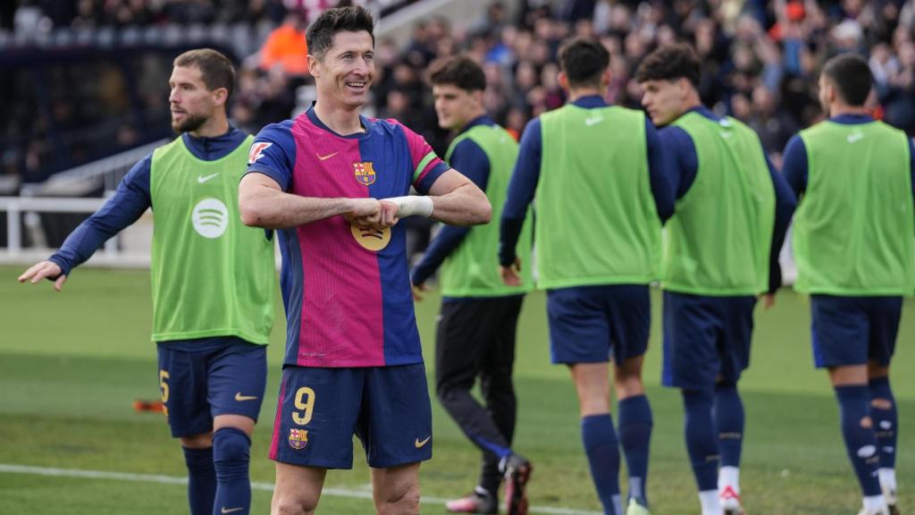 Robert Lewandowski hace su mítica celebración tras marcarle al Alavés