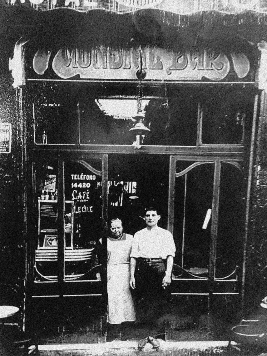 Foto antigua del Bar Mundial