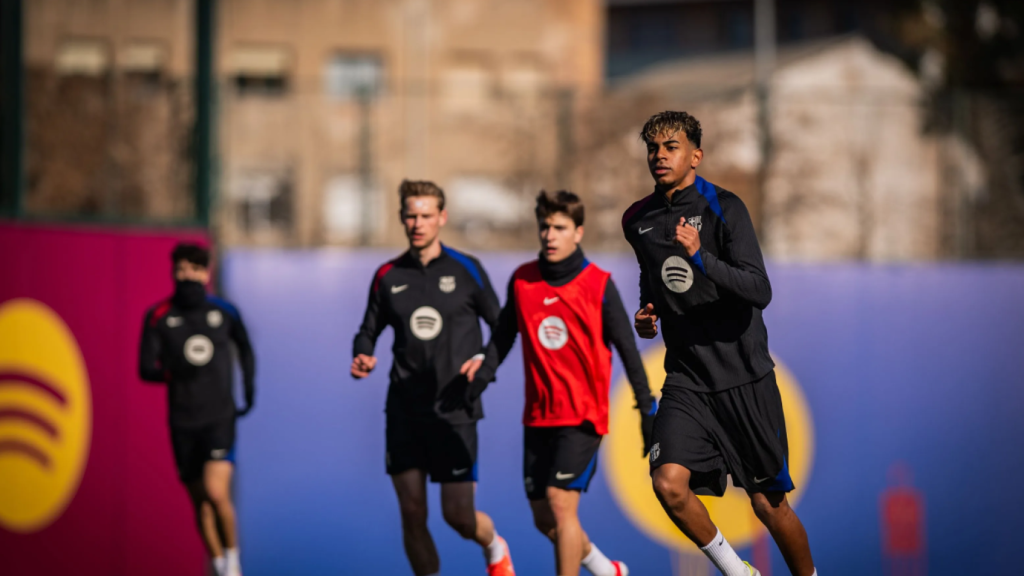 El Barça se entrena antes de los octavos de Copa del Rey contra el Valencia