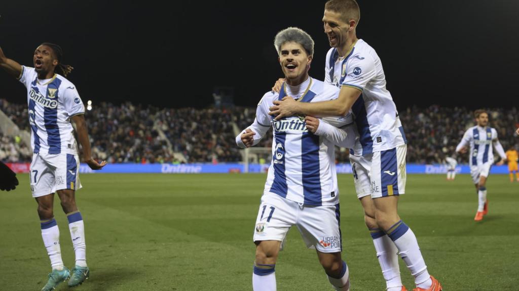 Juan Cruz festeja su doblete contra el Real Madrid en Copa del Rey
