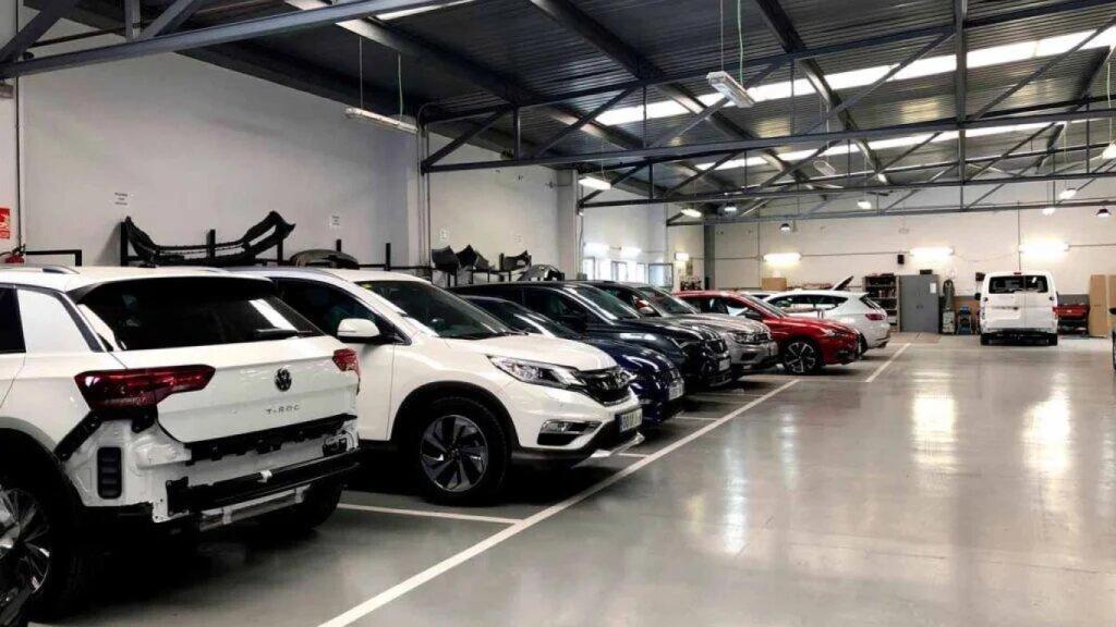 Vehículos Volkswagen en el concesionario de Molins de Rei