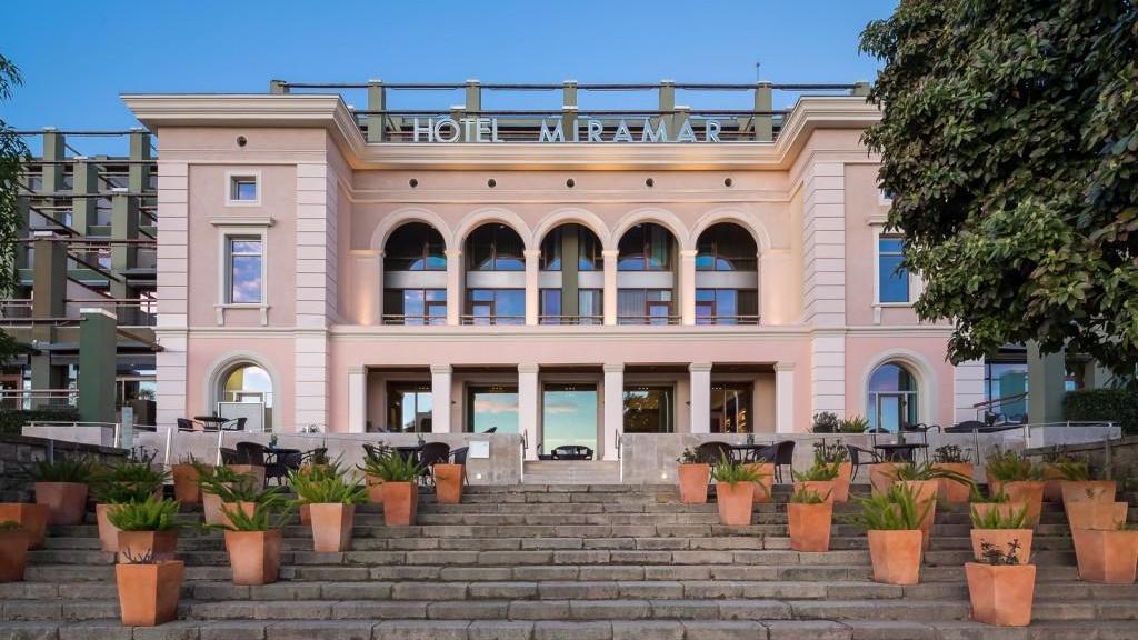 Fachada del Hotel Miramar de Montjuic, un cinco estrellas gran lujo