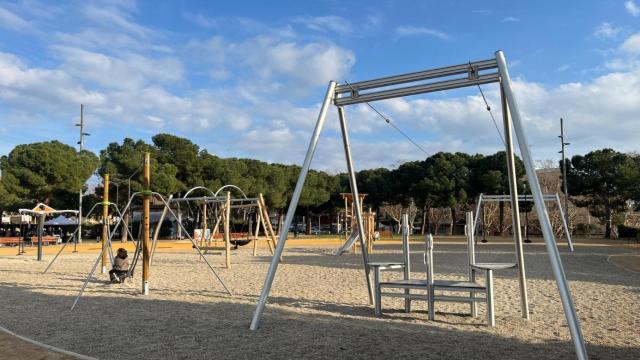 Badalona estrena un nuevo parque infantil y juvenil de 500 metros cuadrados