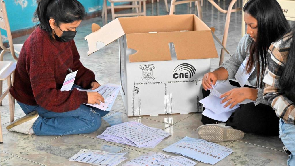 Llaman a votar a 40.900 ecuatorianos desde el Consulado de Barcelona