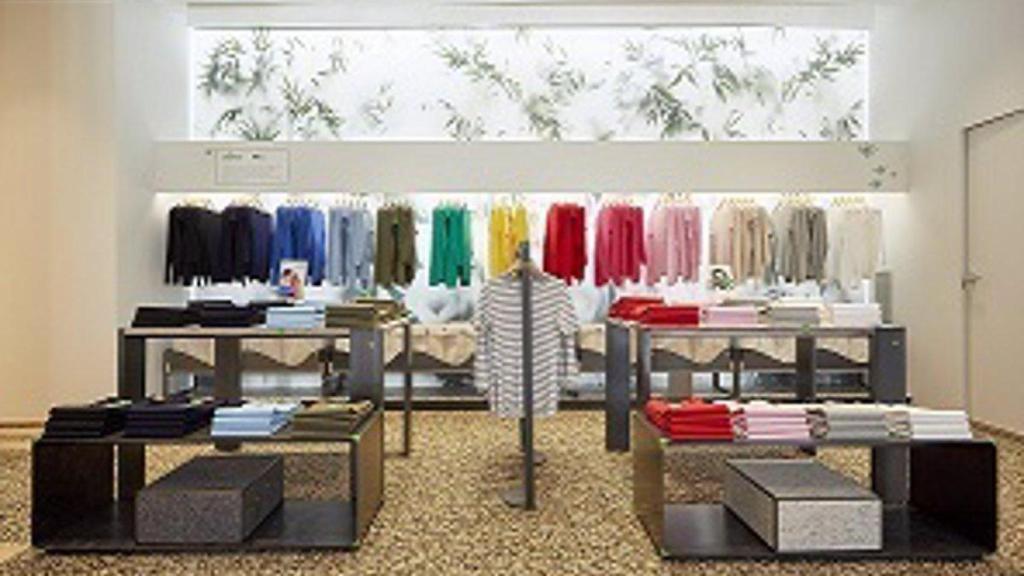 Interior de una tienda Benetton