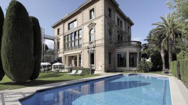 Zona exterior del gimnasio Metropolitan Iradier