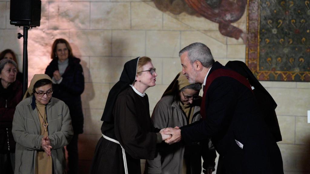 L'alcalde de Barcelona, Jaume Collboni, amb les monges clarisses