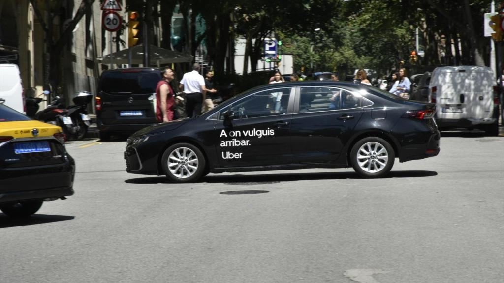 Imagen de archivo de un vehículo VTC en Barcelona