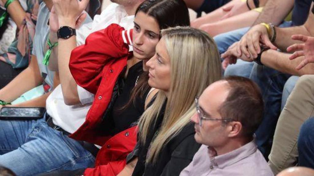 Olga Ríos y Alexia Putellas, juntas durante un acto