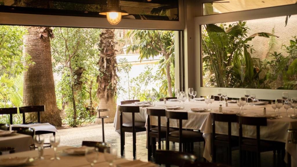 Sala del restaurante Tritón de Barcelona