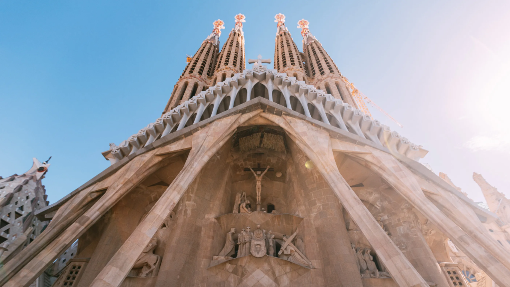 Fachada de la Pasión de la Sagrada Família de Barcelona