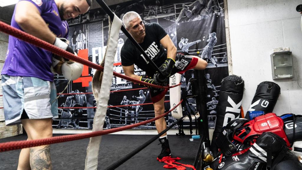 El boxeador César Córdoba durante su entrevista con Metrópoli