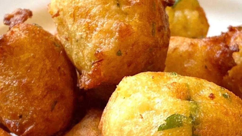 Los buñuelos de bacalao del Restaurante Elche de Barcelona
