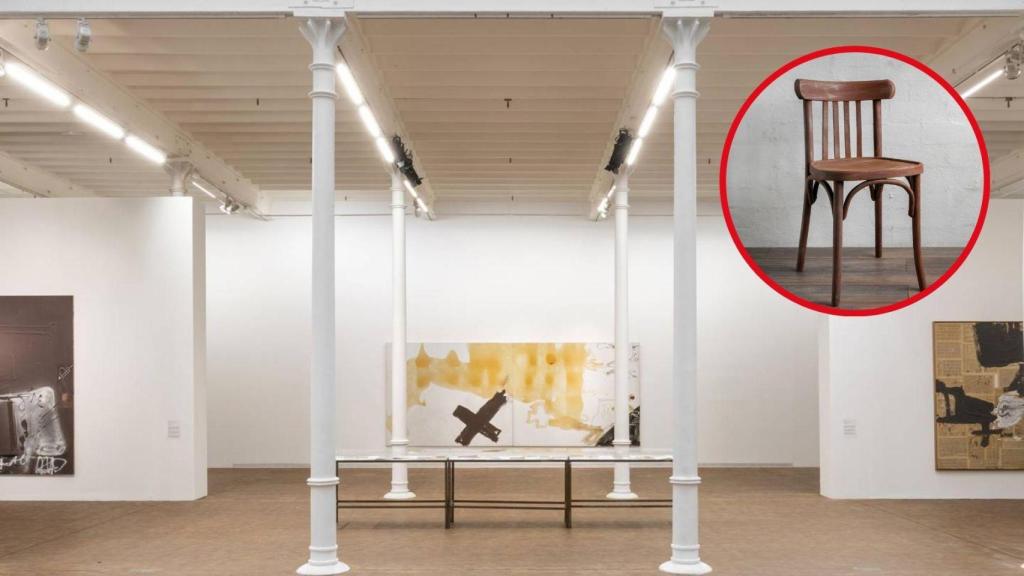 La escondida silla oculta en el techo de un famoso museo de Cataluña, la Fundació Antoni Tàpies