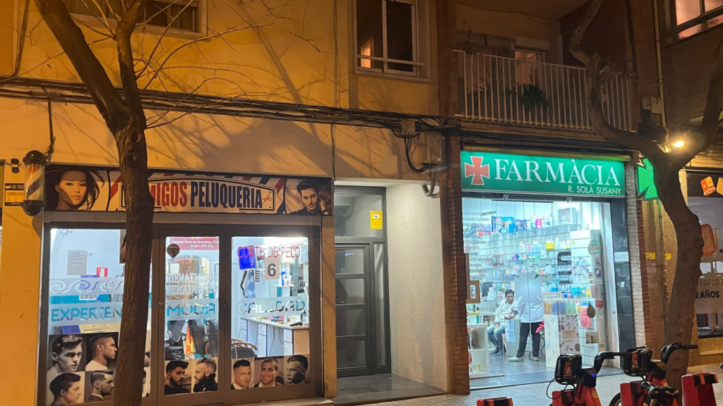 Portería de la sede de New Era Visionary Group, 'partner' del Barça, en Sant Andreu