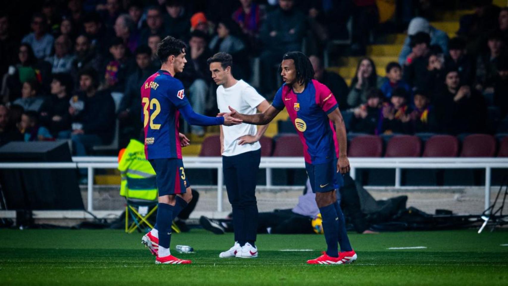 Jules Koundé entra por Héctor Fort en el Barça-Rayo de Liga