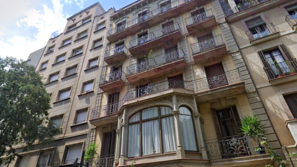 Edificio de la residencia Rosa Franch del Eixample de Barcelona